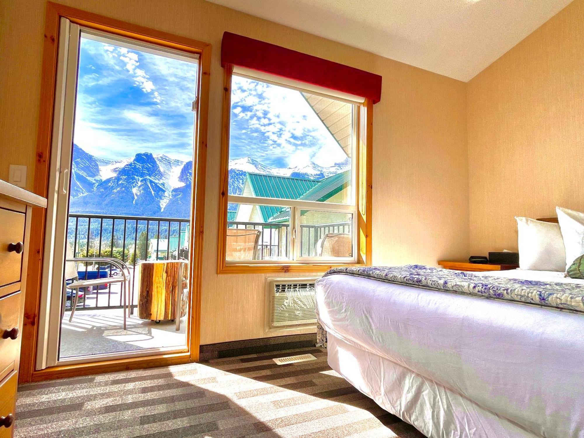 Mountainview -Privatechalet Sleep7- 5Min To Dt Vacation Home Canmore Ngoại thất bức ảnh